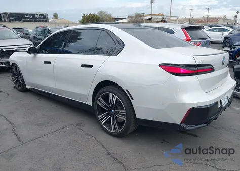 2023 BMW I7 xDrive60 z USA, uszkodzony, nr VIN WBY53EJ01PCN77765